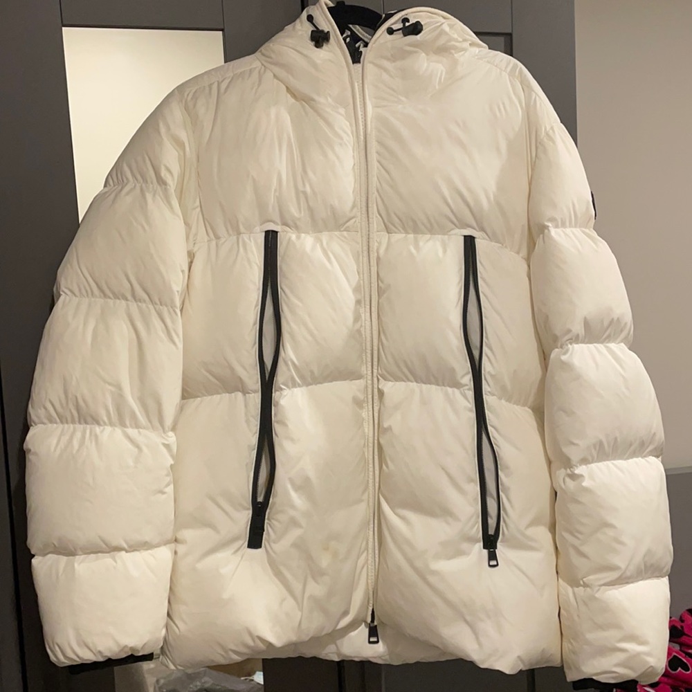 Moncler Men’s Jacket Size 4 WHITE